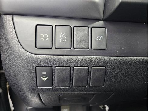 Used 2018 Toyota Highlander XLE image 20