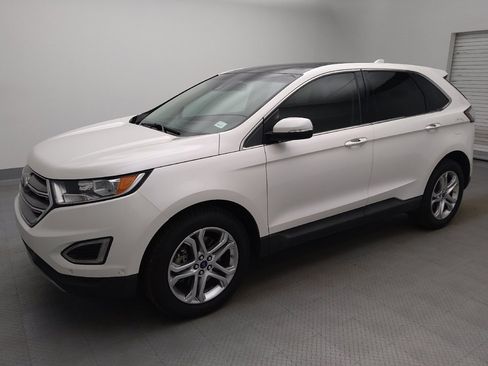 Used 2017 Ford Edge Titanium w/ Equipment Group 302A FWD image 2