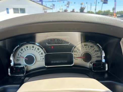 Used 2011 Ford Expedition EL XLT RWD image 15