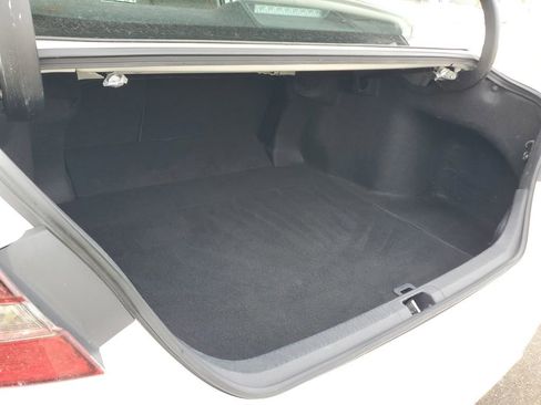 Used 2021 Toyota Camry SE image 6