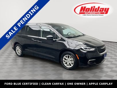 Used 2024 Chrysler Pacifica Touring-L