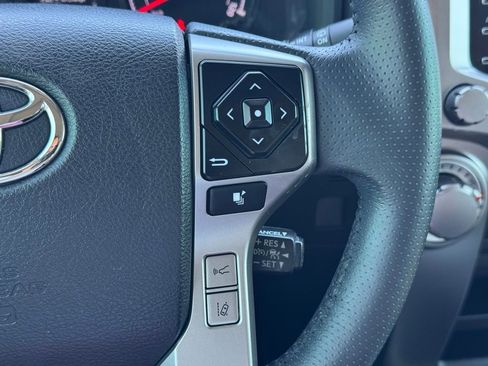 Used 2022 Toyota 4Runner SR5 Premium w/ Moonroof Package RWD image 25