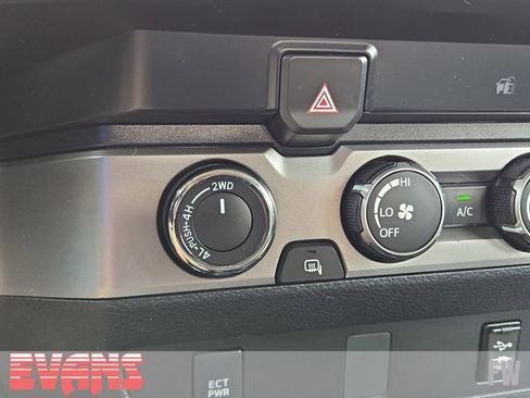 Used 2019 Toyota Tacoma SR w/ SR Convenience Package AWD/4WD image 7