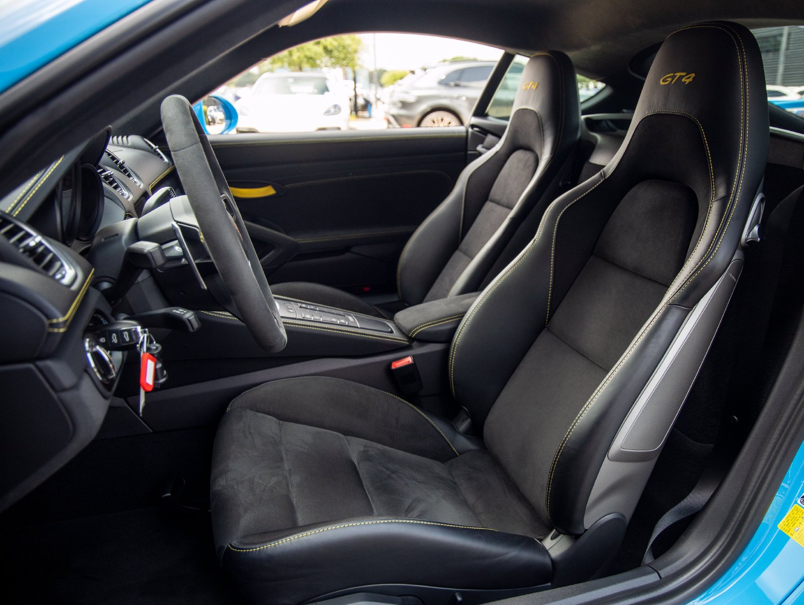 Certified 2021 Porsche 718 Cayman GT4 RWD image 5