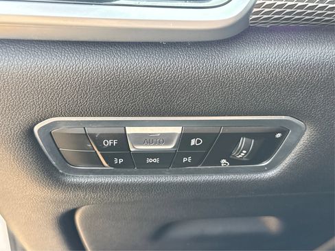 Used 2022 BMW X6 xDrive40i AWD/4WD image 16
