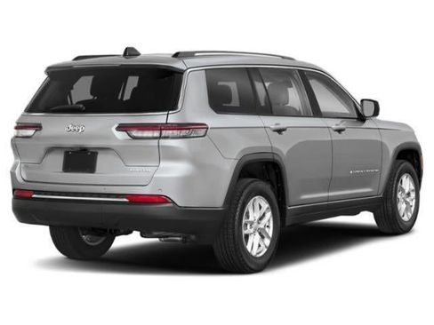 Used 2023 Jeep Grand Cherokee L Limited image 3