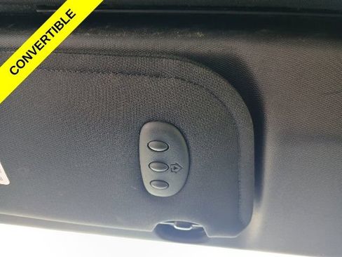 Used 2012 Chrysler 200 S FWD image 17