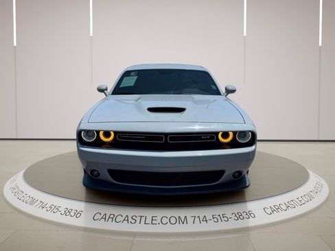 Used 2022 Dodge Challenger GT RWD image 2