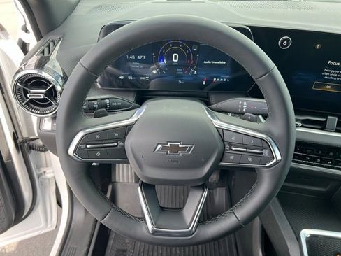 New 2026 Chevrolet Equinox LT w/ Convenience Package II image 8