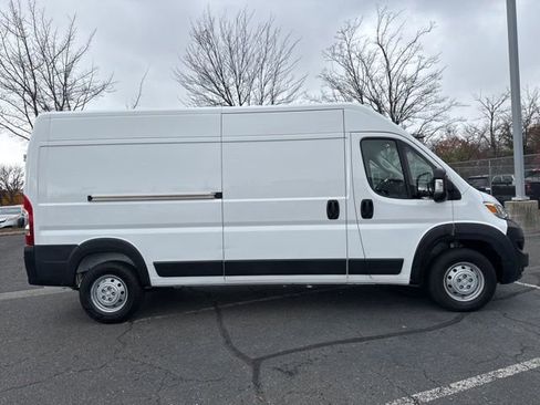 Used 2023 RAM ProMaster 2500 image 14