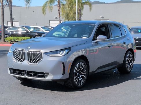 Used 2025 BMW X3 xDrive30i w/ M Sport Package AWD/4WD image 5