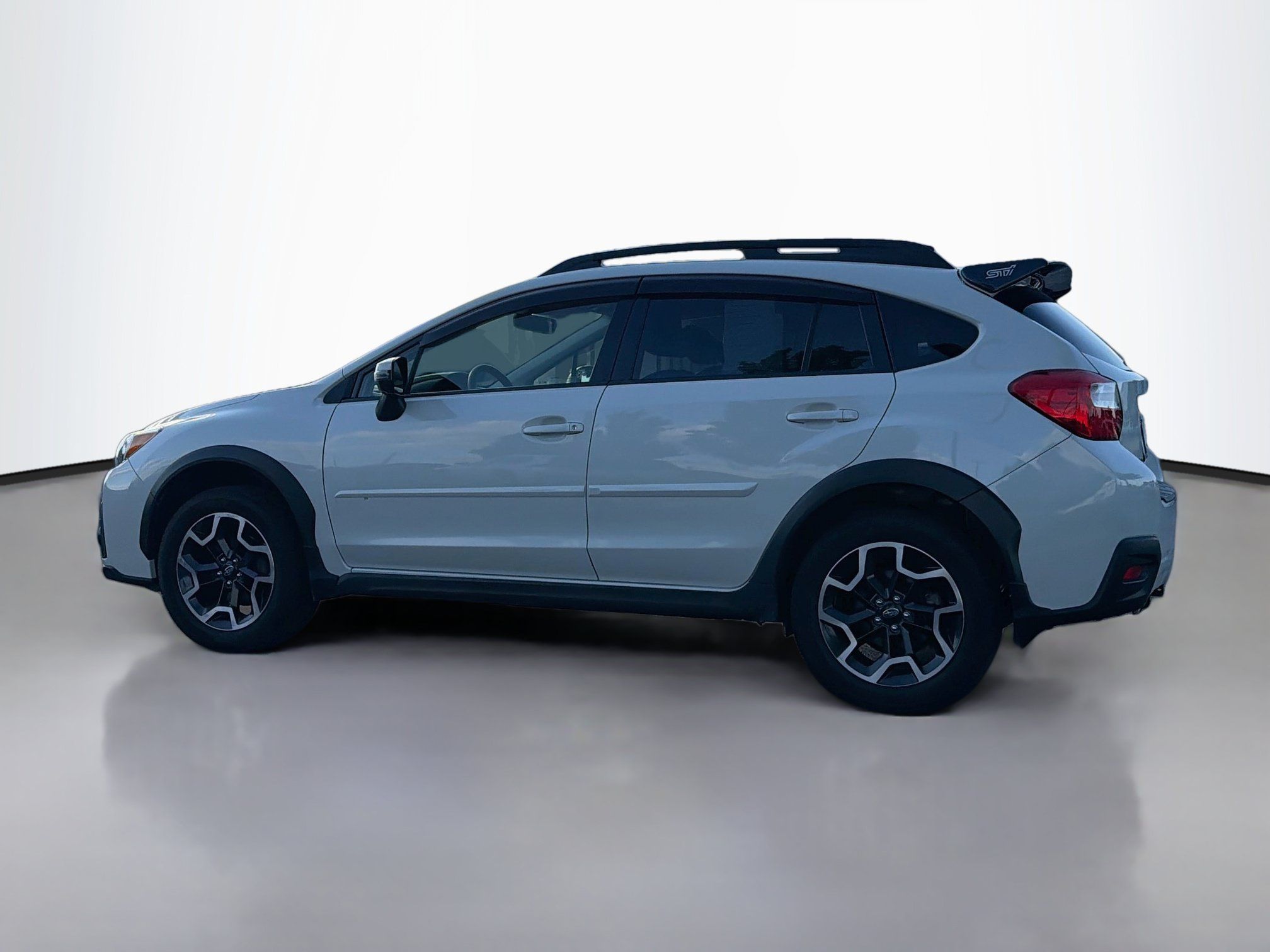 Used 2017 Subaru Crosstrek 2.0i Limited AWD/4WD image 4