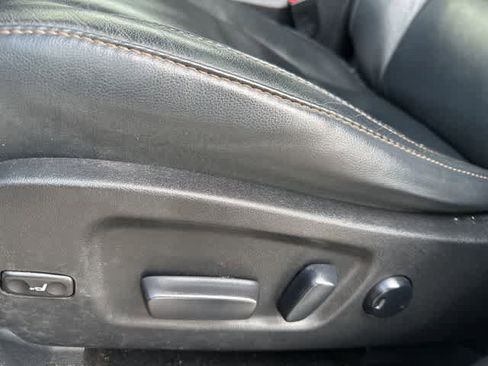 Used 2017 Toyota Highlander XLE image 12