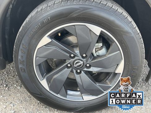 Used 2025 Nissan Rogue SV AWD/4WD image 10