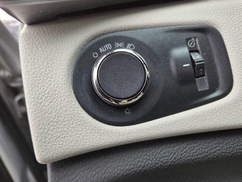 Used 2015 Cadillac SRX Luxury image 24