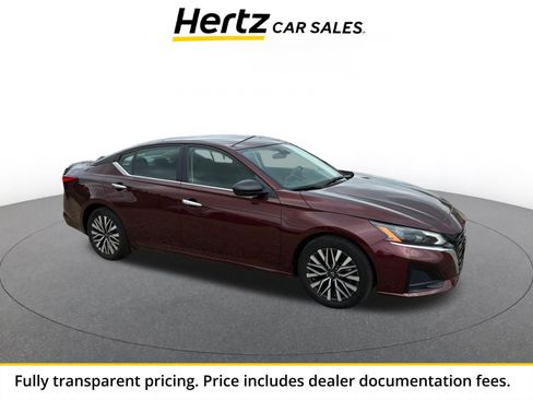 Used 2025 Nissan Altima 2.5 SV FWD image 1