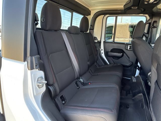 Used 2023 Jeep Gladiator Rubicon w/ Cold Weather Group AWD/4WD image 32