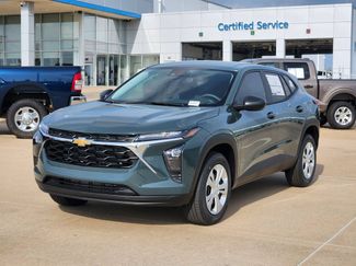 New 2026 Chevrolet Trax LS FWD video 2