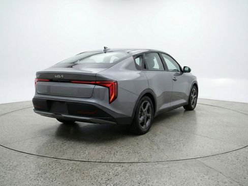 Used 2025 Kia K4 FWD image 9