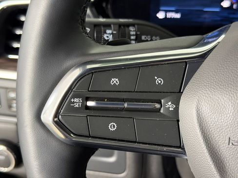 Used 2025 Chevrolet Tahoe Premier RWD image 26