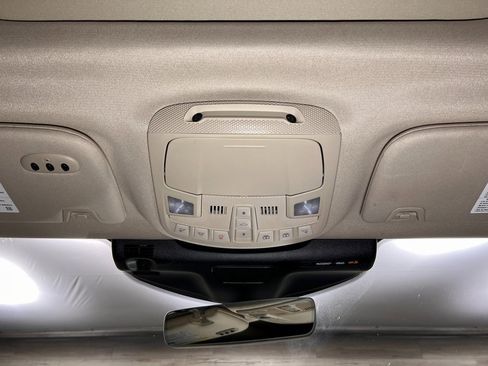 Used 2023 Lincoln Nautilus Reserve w/ Luxury Package image 19