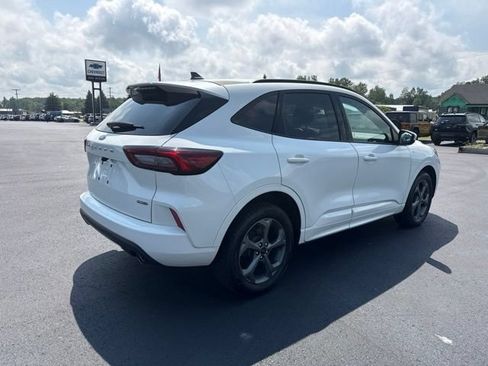 Used 2023 Ford Escape ST-Line Select AWD/4WD image 3