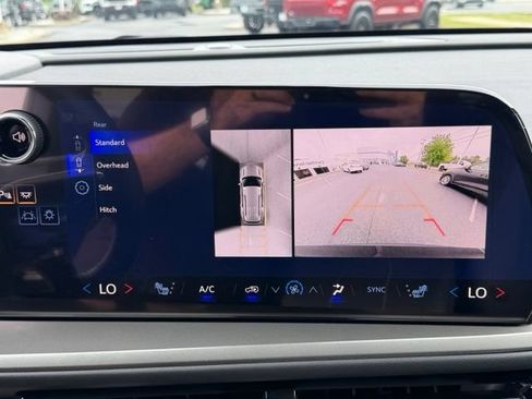 New 2026 Chevrolet Traverse LT w/ Driver Confidence Package FWD image 5