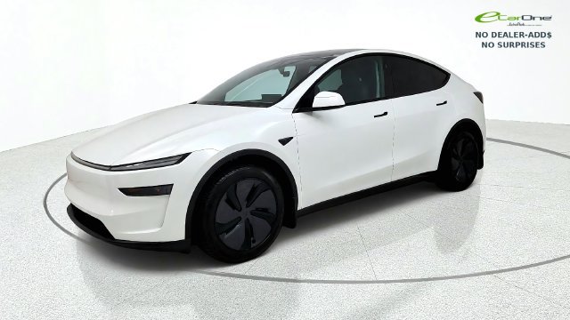 Used 2026 Tesla Model Y 2WD image 3