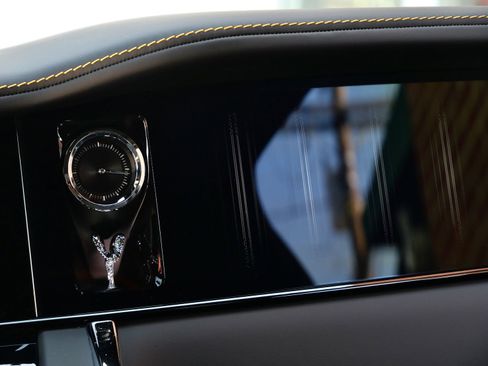Certified 2026 Rolls-Royce Cullinan AWD/4WD image 13