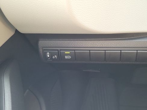 Used 2026 Toyota Corolla LE FWD image 18