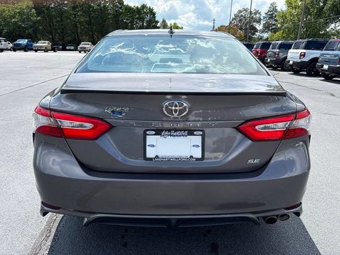 Used 2019 Toyota Camry SE FWD image 25