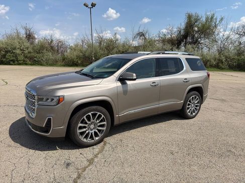 Used 2023 GMC Acadia Denali w/ Denali Ultimate Package AWD/4WD image 7