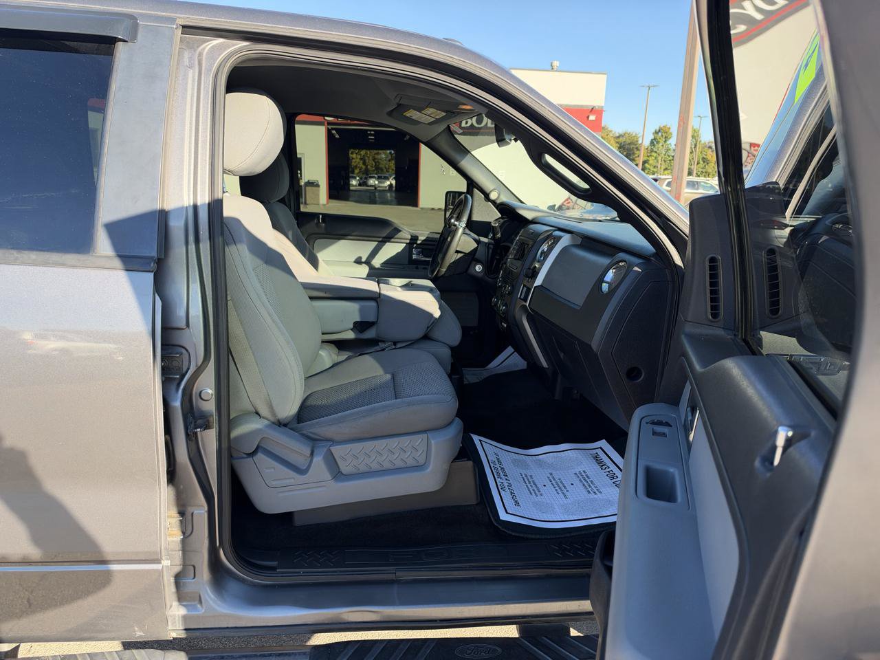 Used 2013 Ford F150 XLT w/ XLT Chrome Pkg AWD/4WD image 9