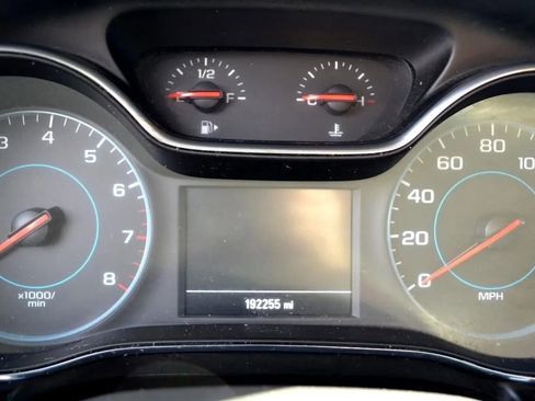 Used 2017 Chevrolet Cruze LT image 10