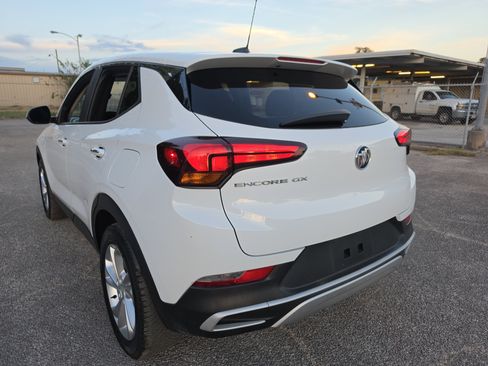 Used 2020 Buick Encore GX Preferred w/ Cold Weather Comfort Package FWD image 6
