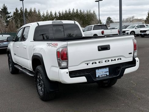 Used 2022 Toyota Tacoma TRD Off-Road w/ TRD Premium Off Road Package image 6