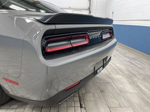 Used 2023 Dodge Challenger R/T image 33