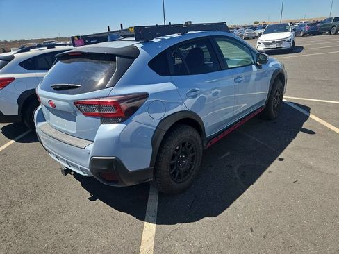 Used 2019 Subaru Crosstrek 2.0i Limited w/ Moonroof Package w/Navigation AWD/4WD image 3