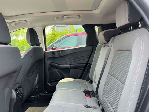 Used 2022 Ford Escape SE w/ SE Sport Appearance Package AWD/4WD image 13