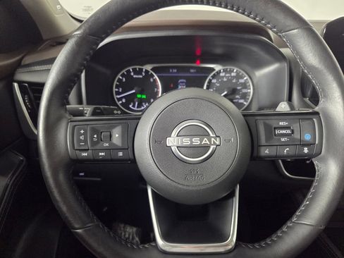 Used 2023 Nissan Rogue SL w/ SL Premium Package FWD image 16