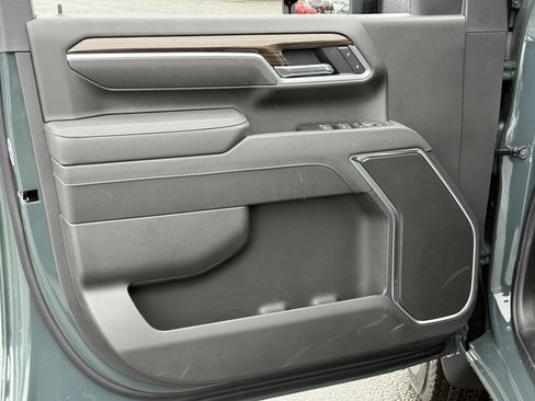 New 2026 Chevrolet Silverado 3500 LT w/ All Star Edition AWD/4WD image 9