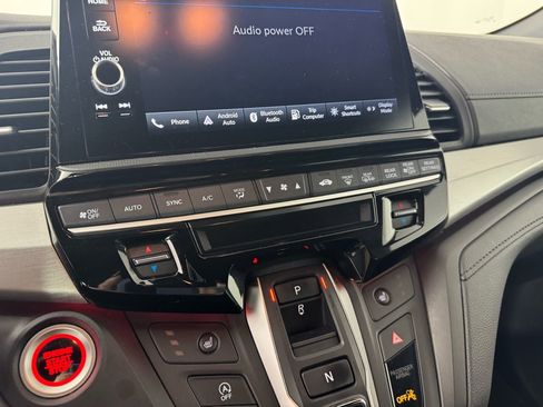 Used 2025 Honda Odyssey Sport-L image 19