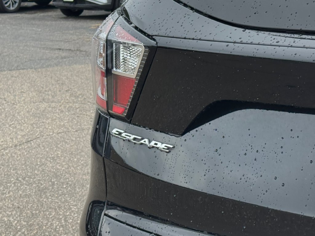 Used 2017 Ford Escape SE w/ SE Leather Comfort Package AWD/4WD image 34