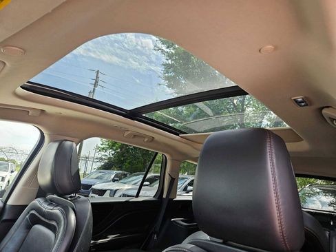 Used 2021 Lincoln Aviator Reserve w/ Equipment Group 201A AWD/4WD image 13
