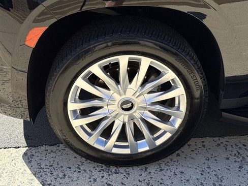 Used 2022 Cadillac Escalade ESV Luxury image 14