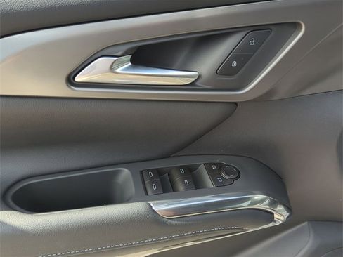 New 2026 Chevrolet Traverse LT w/ LPO, Floor Liner Package image 23