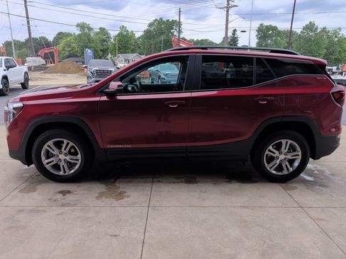 Used 2023 GMC Terrain SLE w/ Driver Convenience Package AWD/4WD image 5