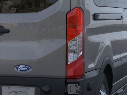 New 2026 Ford Transit 350 148 Medium Roof Wagon AWD image 21