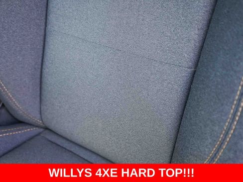 Used 2025 Jeep Wrangler Willys image 23