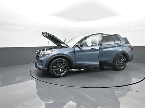 New 2026 Ford Explorer ST w/ Sun And Sound Package image 35